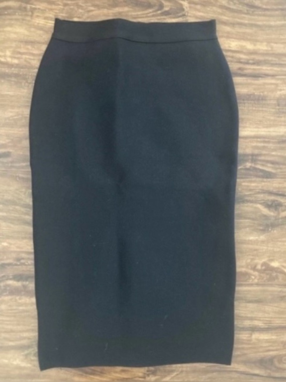 Montrez Classic Black Pencil Skirt - Sleek Women's Workwear Size Medium